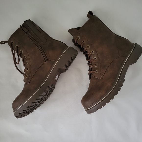 Torrid || (8 Wide) Brown Chunky Combat Boots - Picture 8 of 11